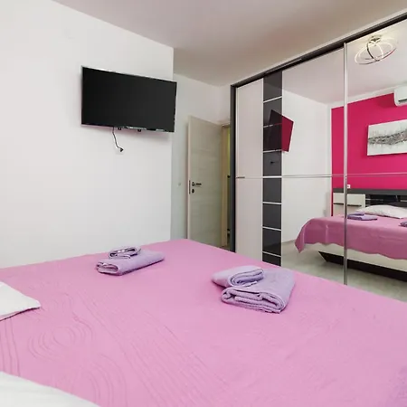 Pako * Novi Vinodolski