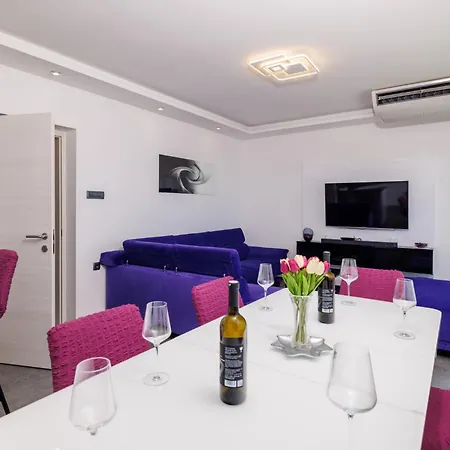 Pako * Novi Vinodolski